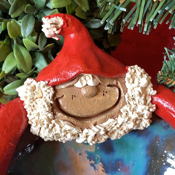 Whimsical signed BILL HICKS handmade glazed pottery Santa bowl - Picture 3 of 9